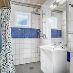 Feriehus 3 Bedroom Lovely In