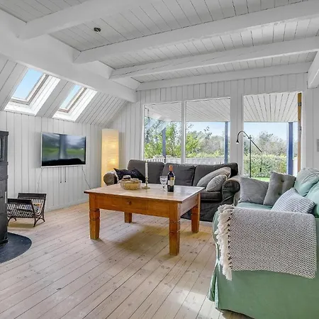 3 Bedroom Lovely In
