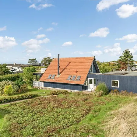 3 Bedroom Lovely In Feriehus *